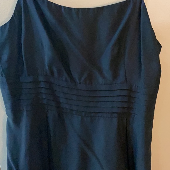 Juicy Couture size 2 , black with feathers 🪶 hem - Picture 6 of 8